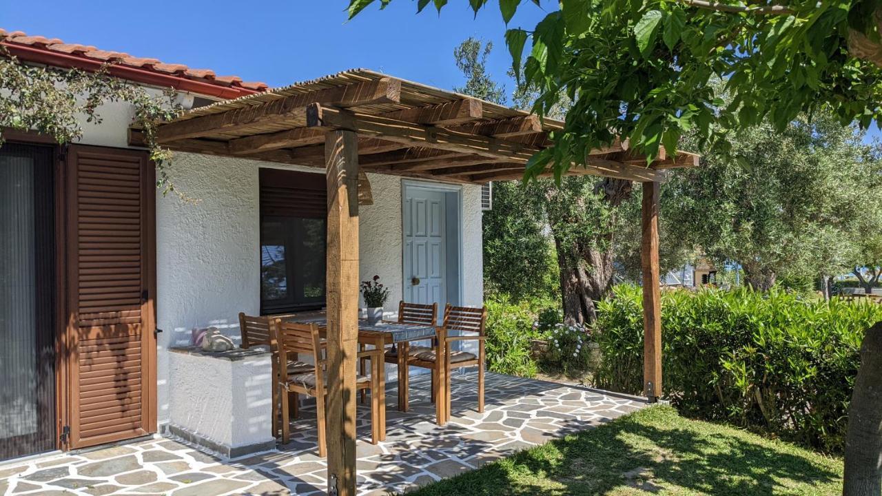 Bungalows Iphigenia Pefkochori Exterior foto